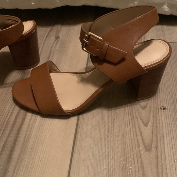 Lightly worn heels - Picture 2 of 4